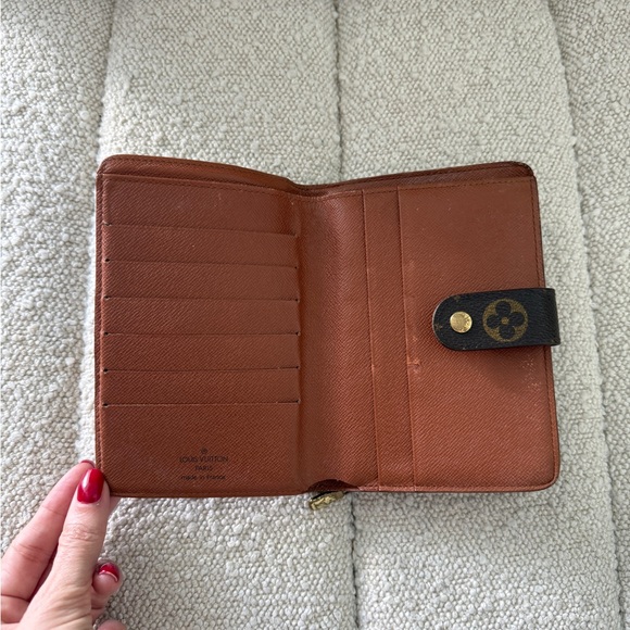 Rare! Louis Vuitton wallet/passport holder - Picture 5 of 11